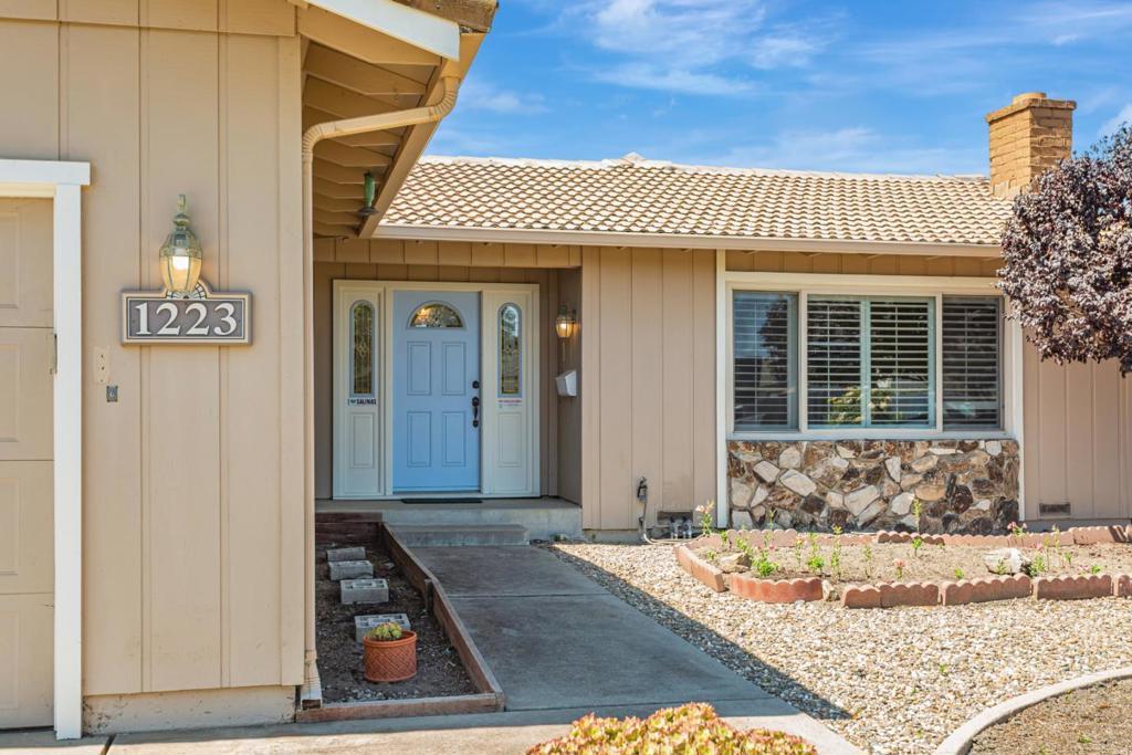 Photo of Listing #ML82020422