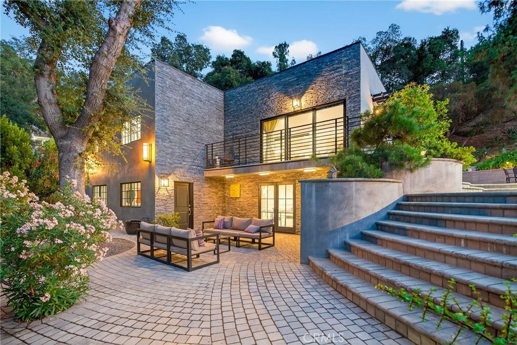 Photo of Listing #SR25199637