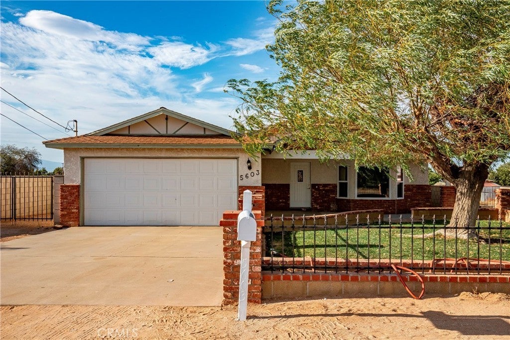 Photo of Listing #SR25199876