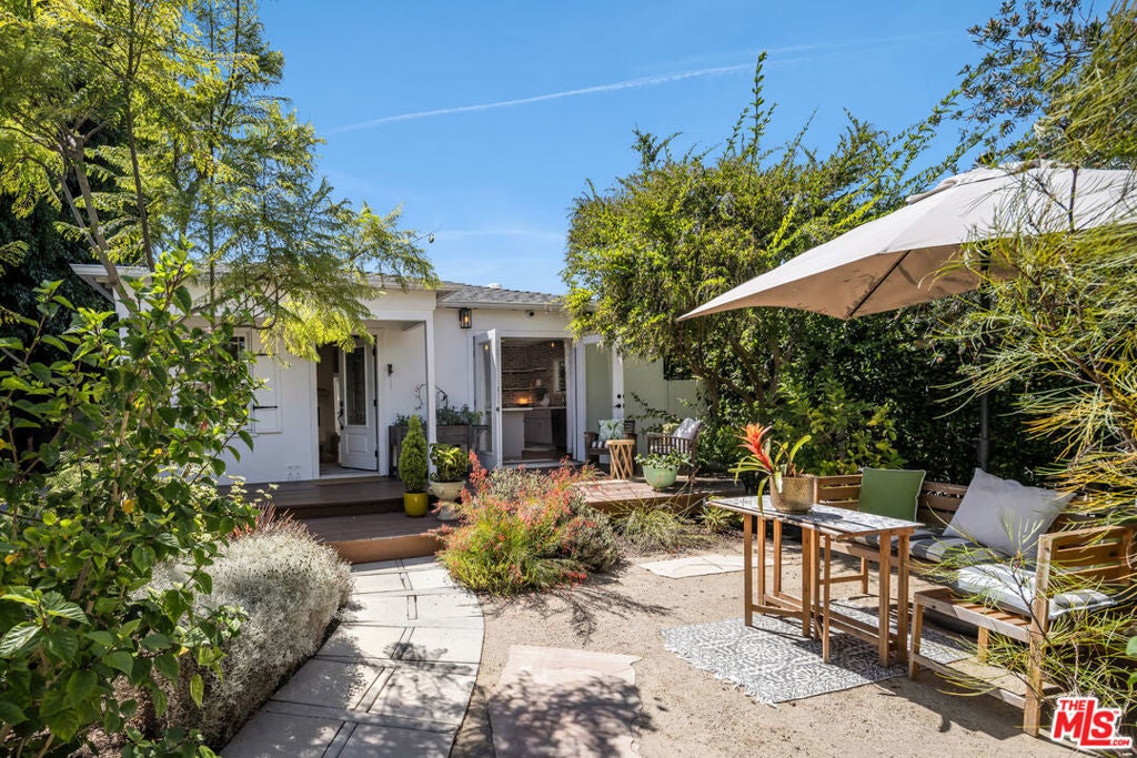 Photo of Listing #25587699