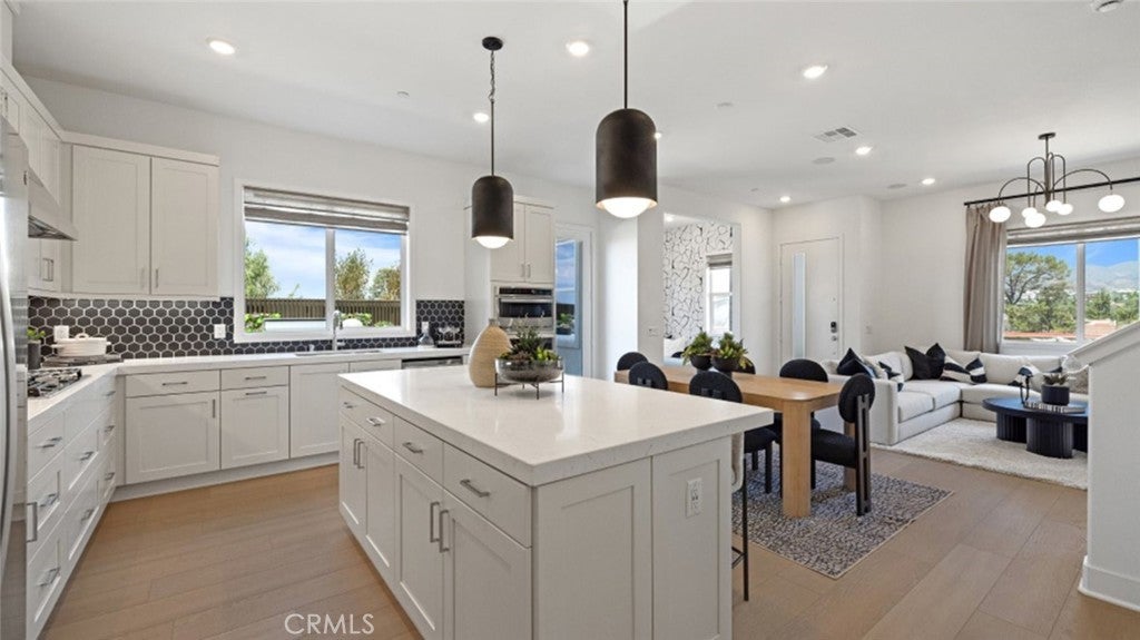 Photo of Listing #OC25200388