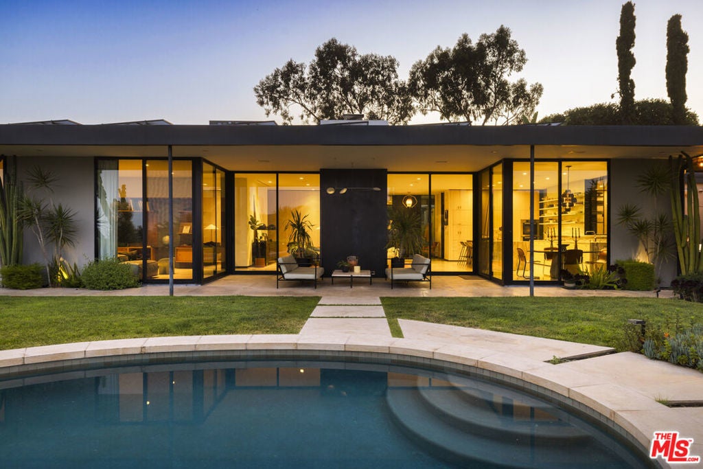 Photo of Listing #25587139