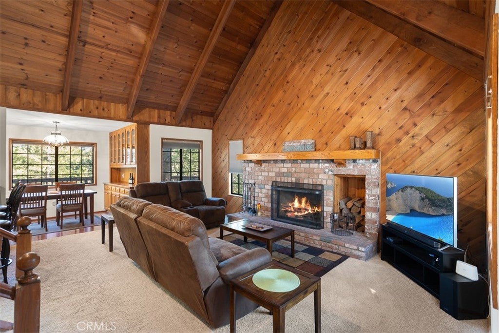 Photo of Listing #IV25199718