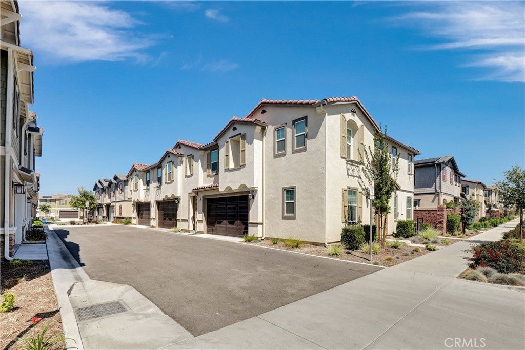 Photo of Listing #CV25201158