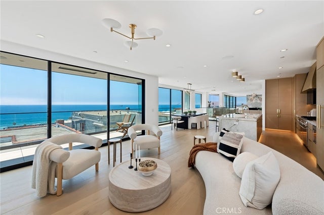 316 32nd Street, Manhattan Beach.