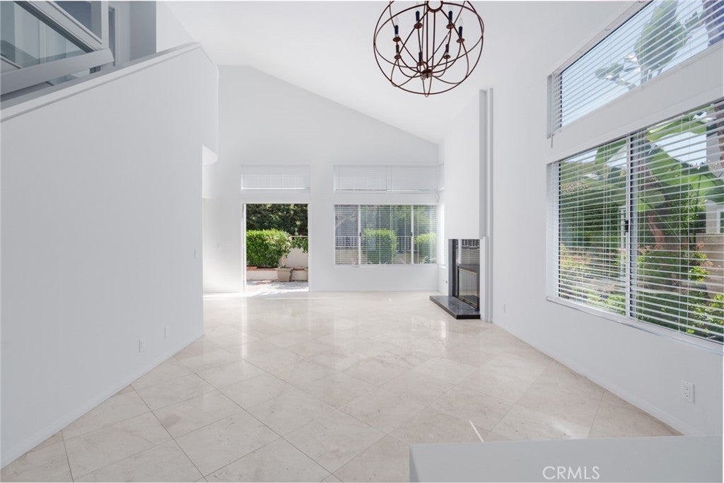 Photo of Listing #OC25194365