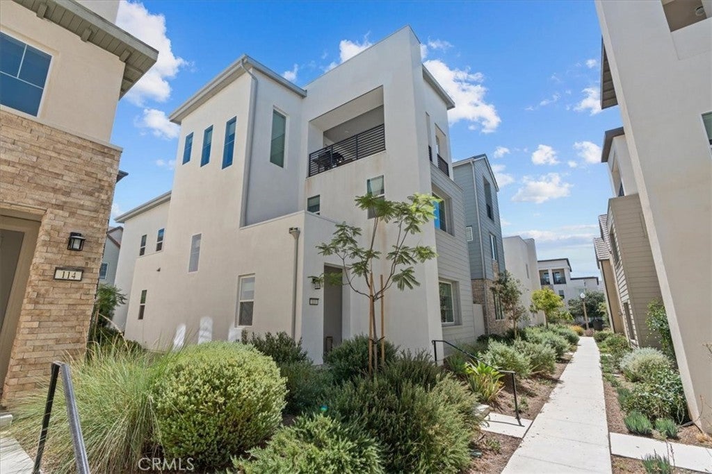 Photo of Listing #OC25202309