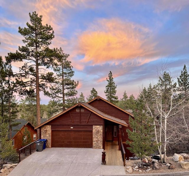 385 Sunrise Way, Big Bear