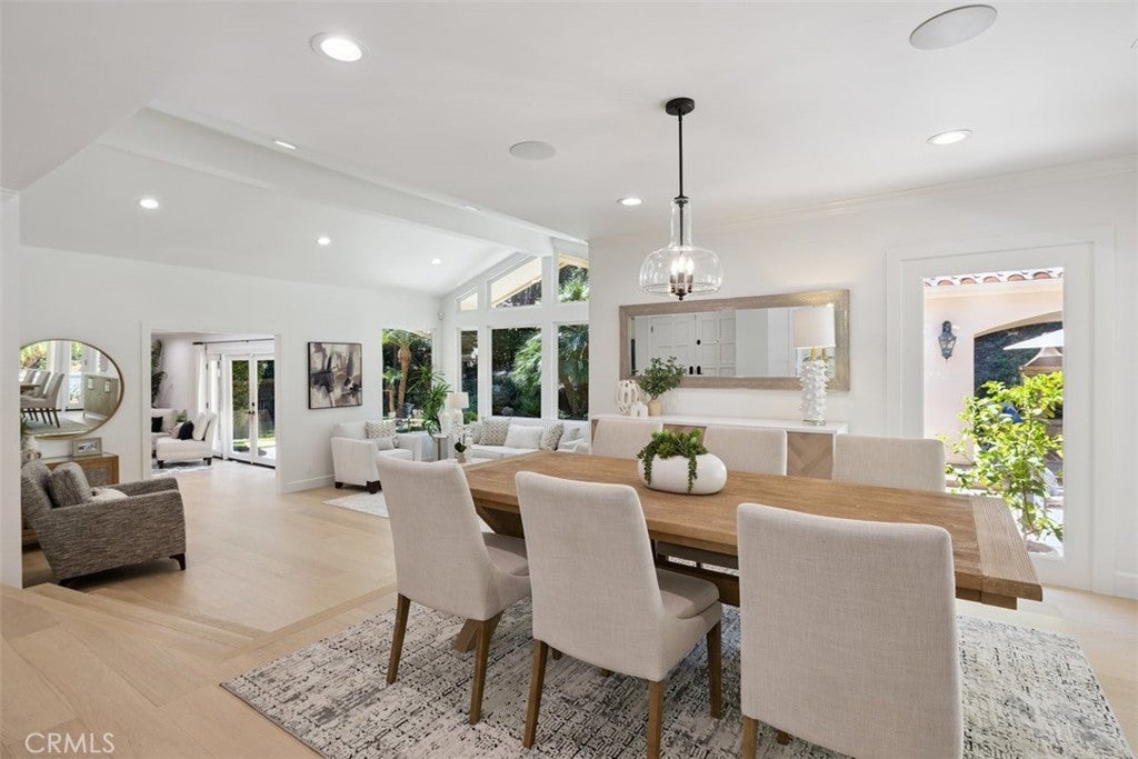 Photo of Listing #SR25195430