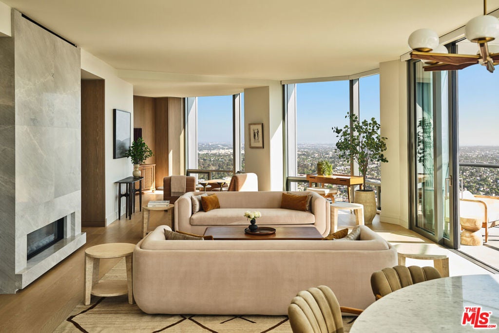 Photo of Listing #25587847