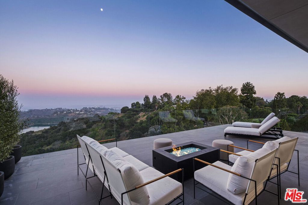 Photo of Listing #25589327