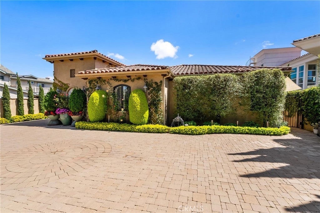 Photo of Listing #OC25200481