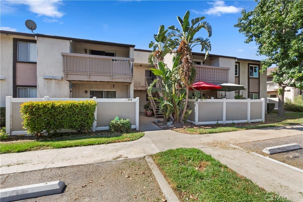 Photo of Listing #OC25200069