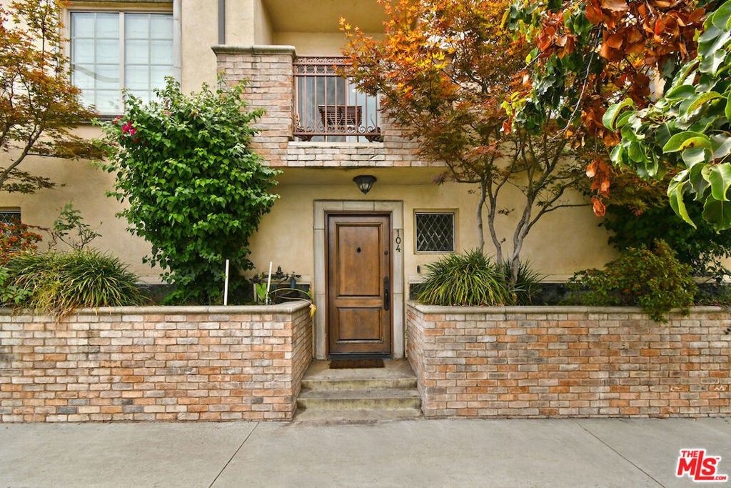 Photo of Listing #25588955