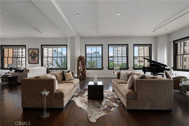 1645 Vine # 406, Hollywood
