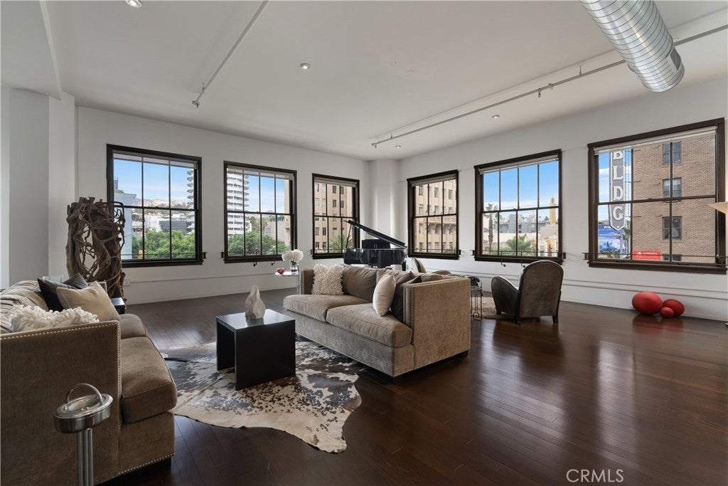 1645 Vine 406, Hollywood