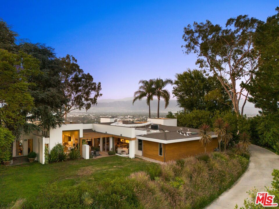 Photo of Listing #25586753