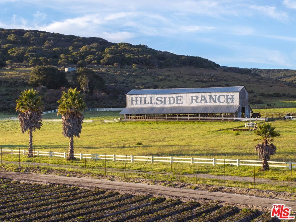 Photo of Listing #25589275