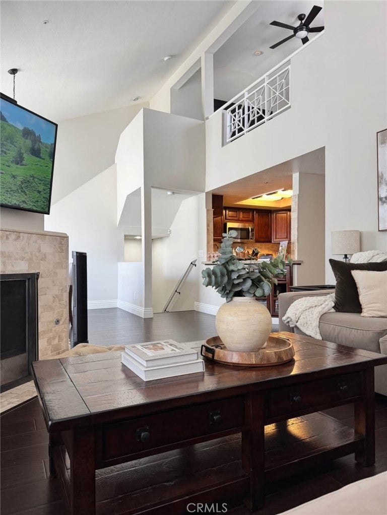 Photo of Listing #CV25214630