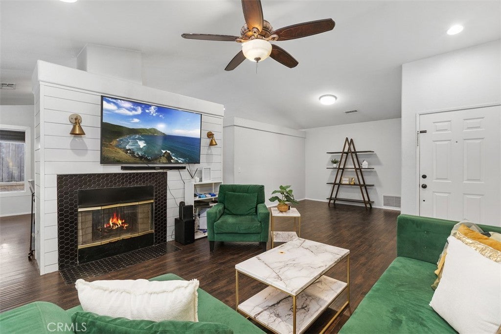 Photo of Listing #ND25214066