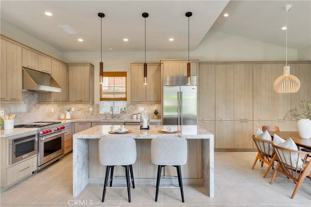 111 Linda Vista, Irvine