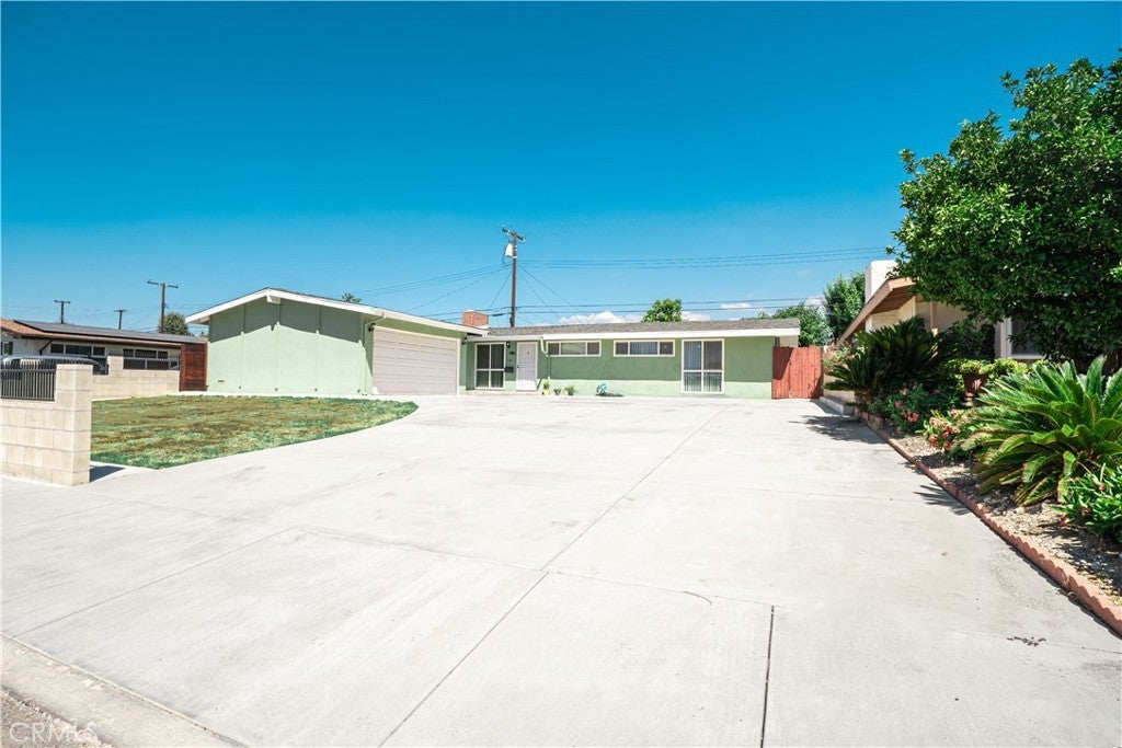 Photo of Listing #PF25193645