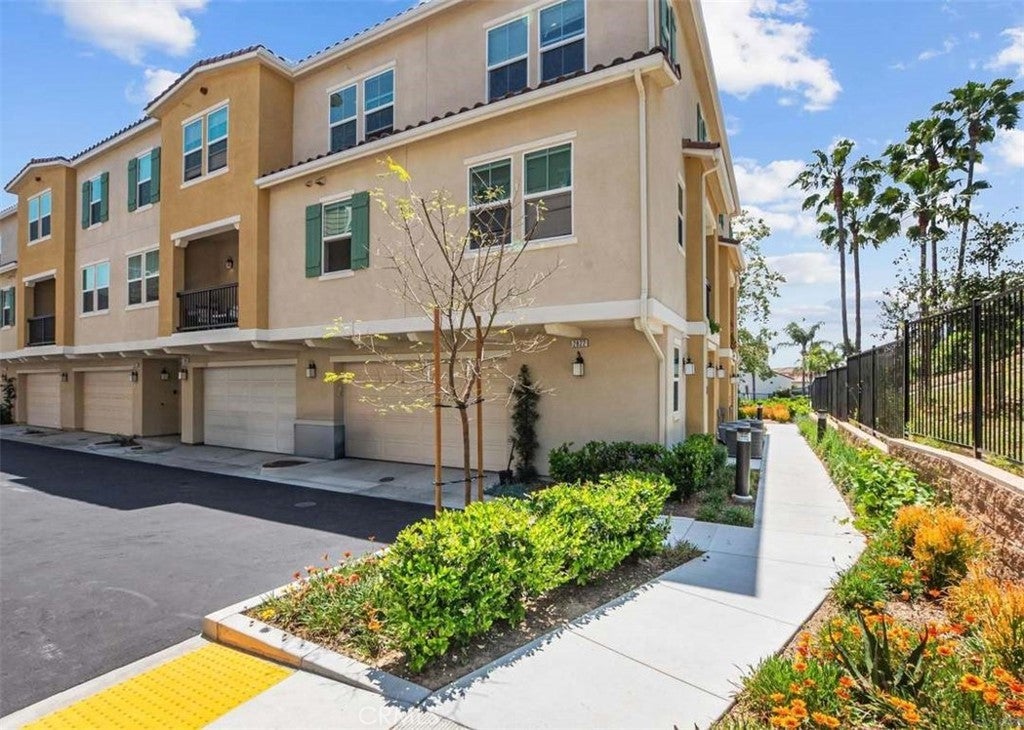 Photo of Listing #SW25214738