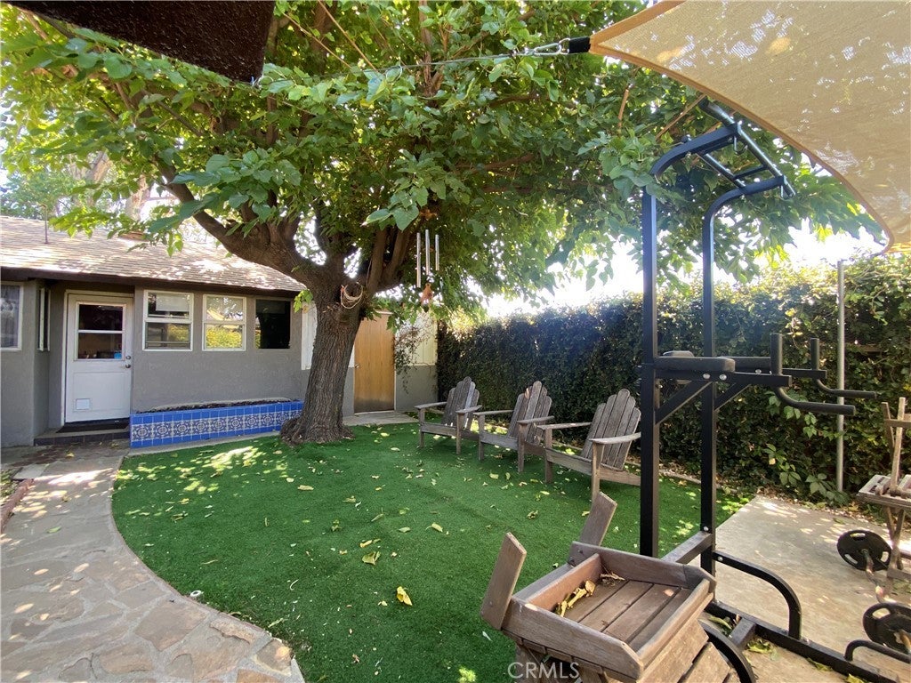 Photo of Listing #IV25215209