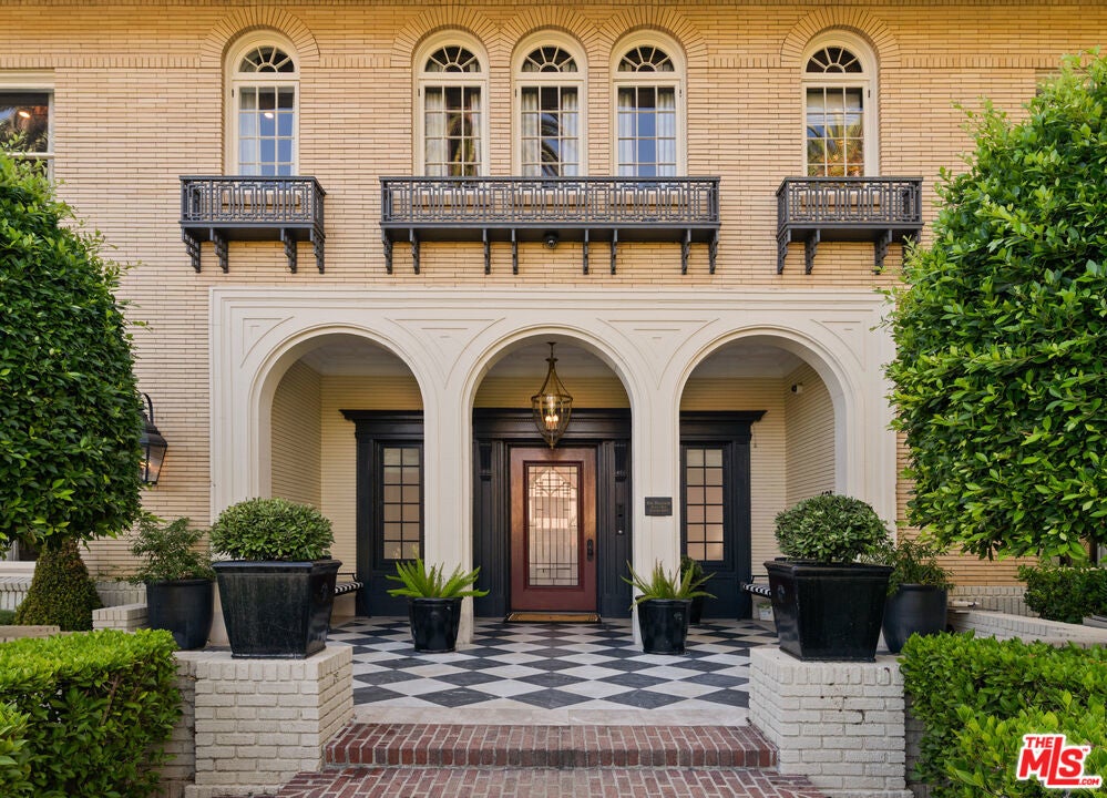 Photo of Listing #25590629