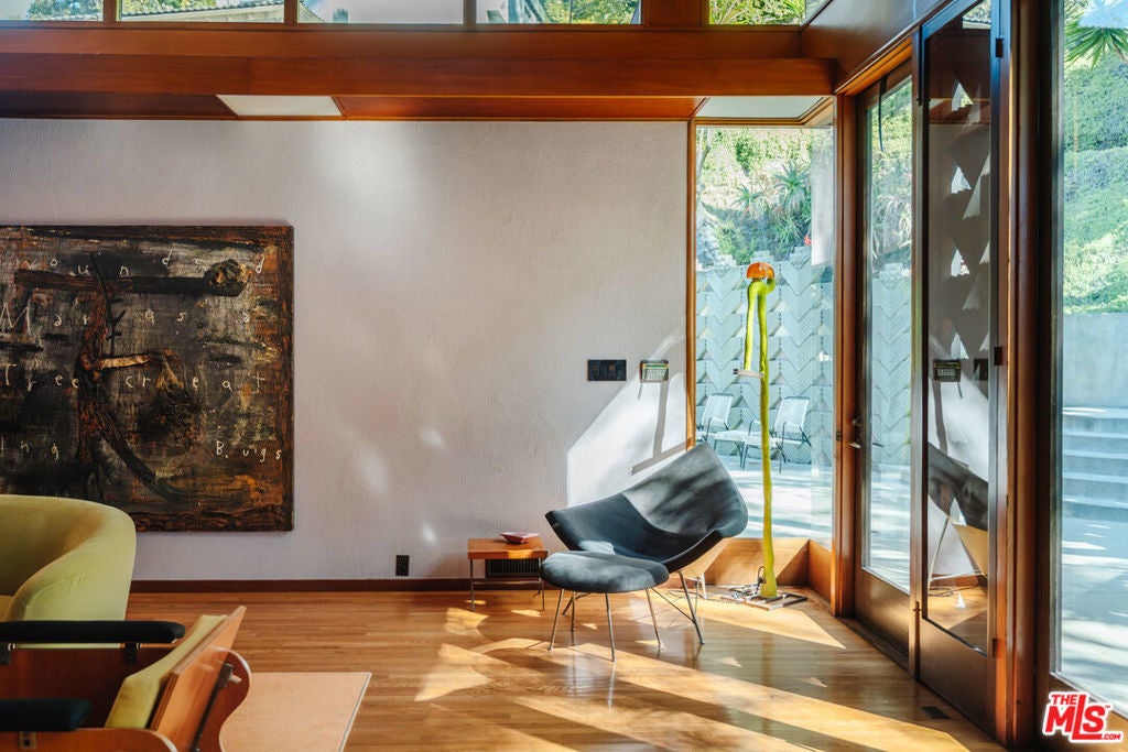 Photo of Listing #25590691