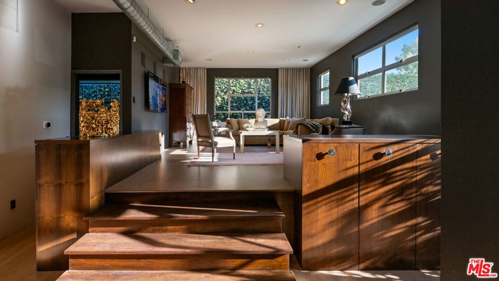 710 Orlando Avenue 101, West Hollywood