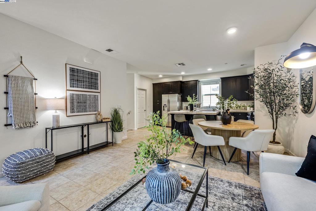 Photo of Listing #41111274