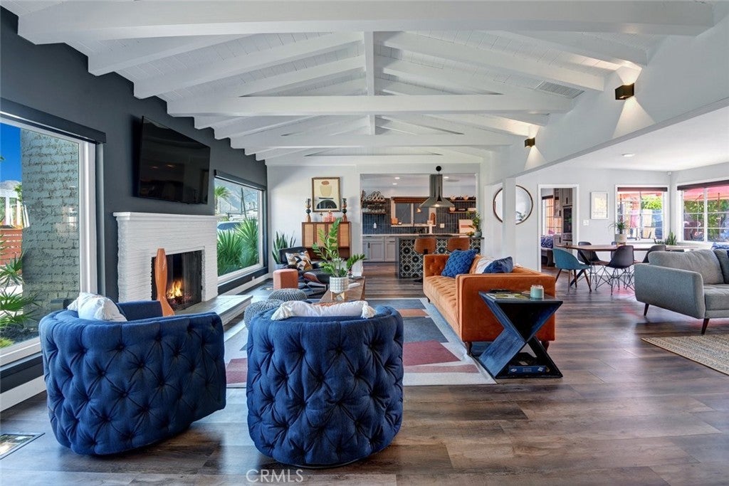 Photo of Listing #SR25214540