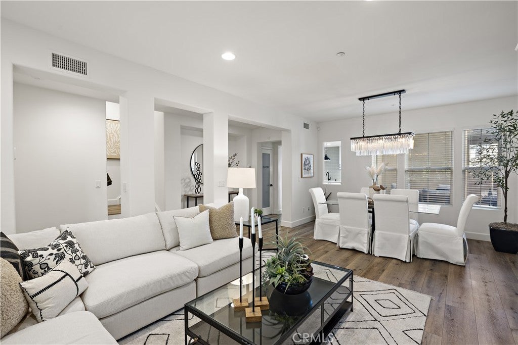 Photo of Listing #OC25197781