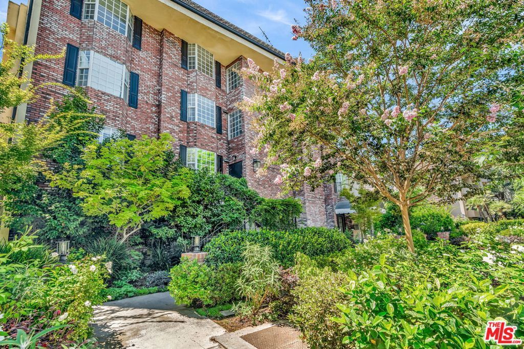 Photo of Listing #25590689