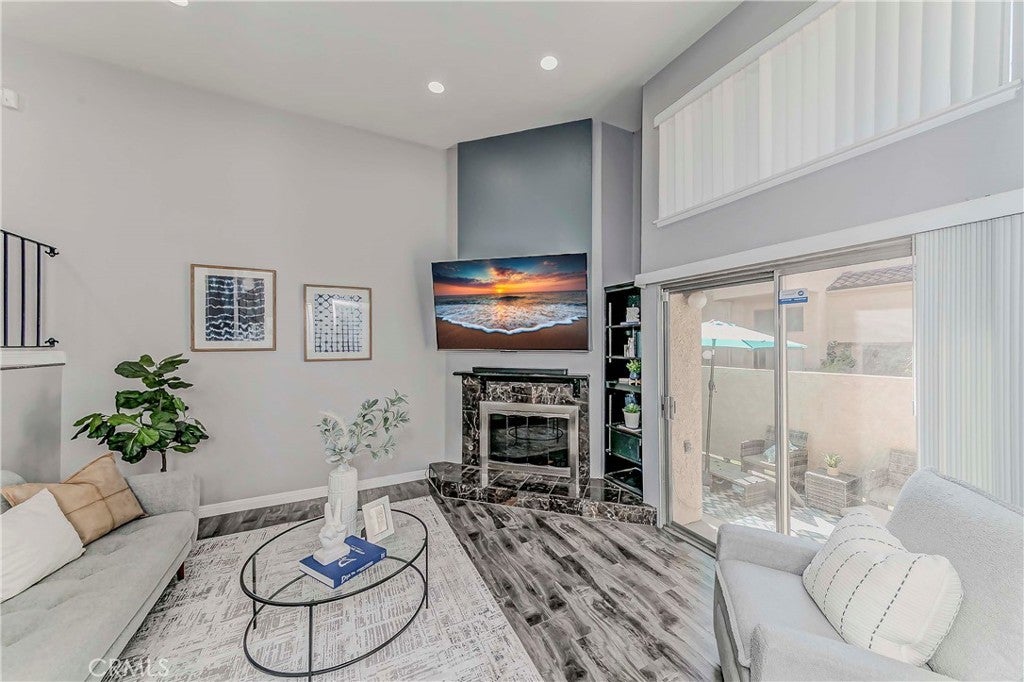 Photo of Listing #PW25207765