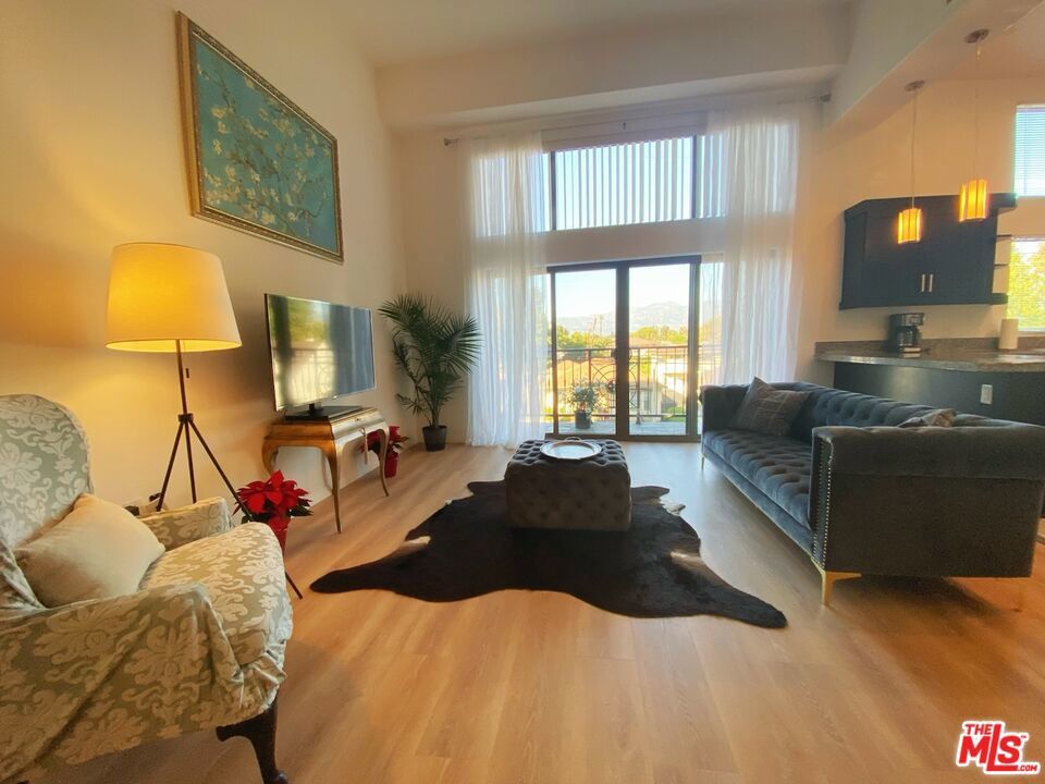 Photo of Listing #25591243