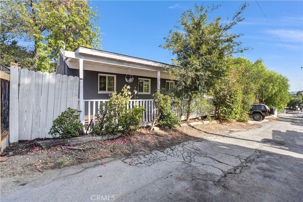 Photo of Listing #SR25215539