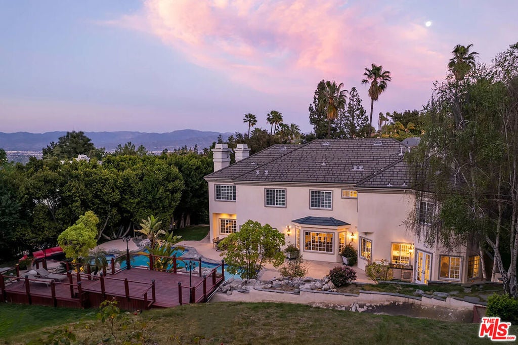 Photo of Listing #25591115