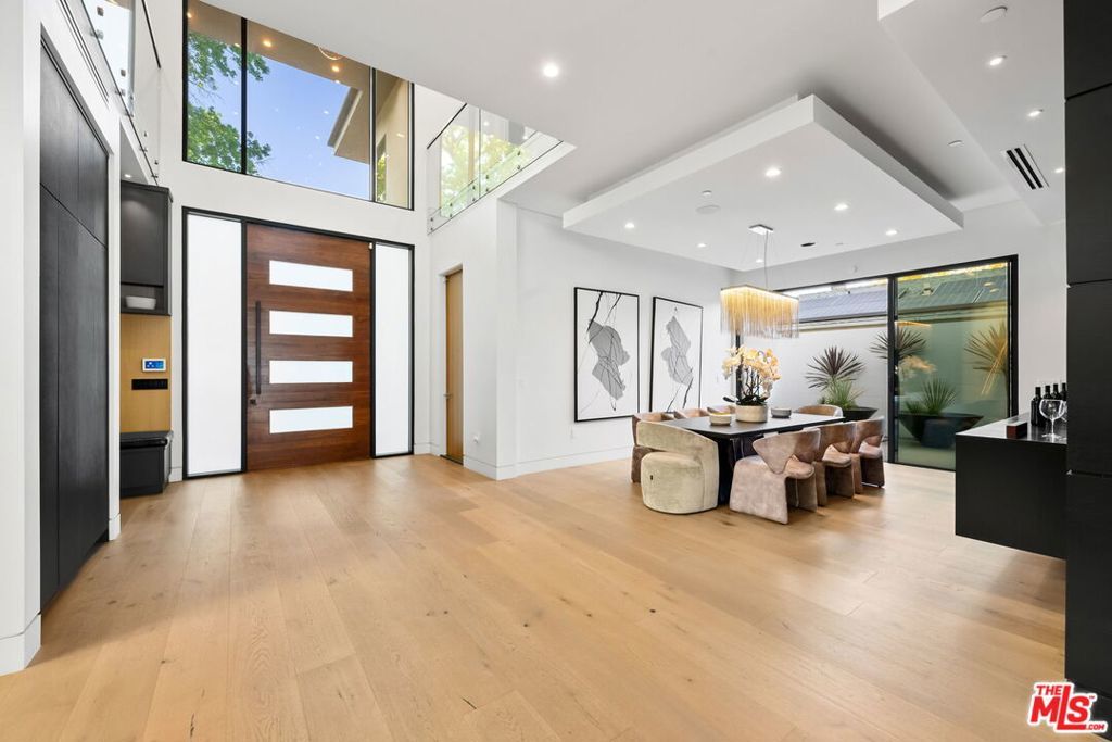 Photo of Listing #25590703