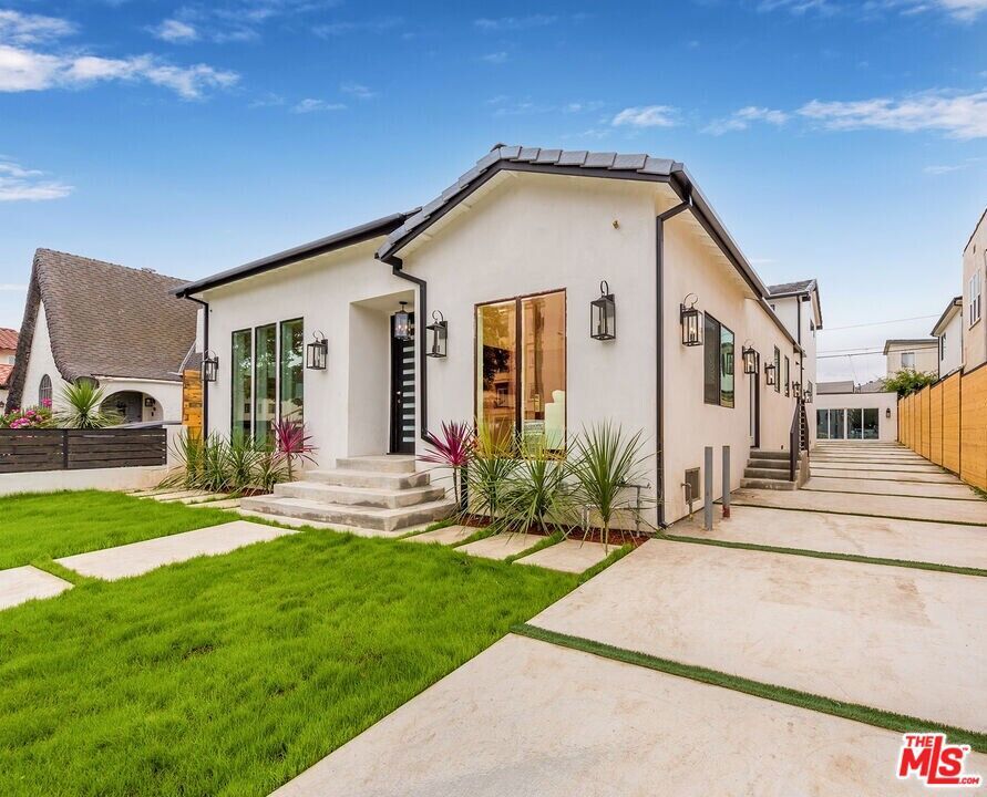 Photo of Listing #25590917