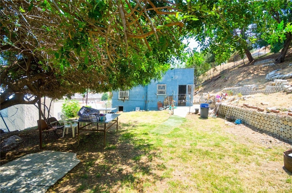 2602 Onyx Drive, Los Angeles