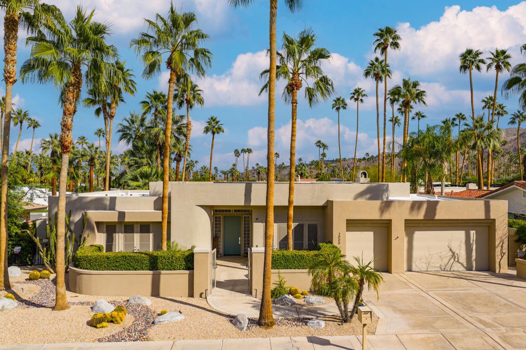 2000 Caliente Drive, Palm Springs