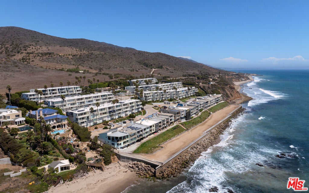 Photo of Listing #25590771