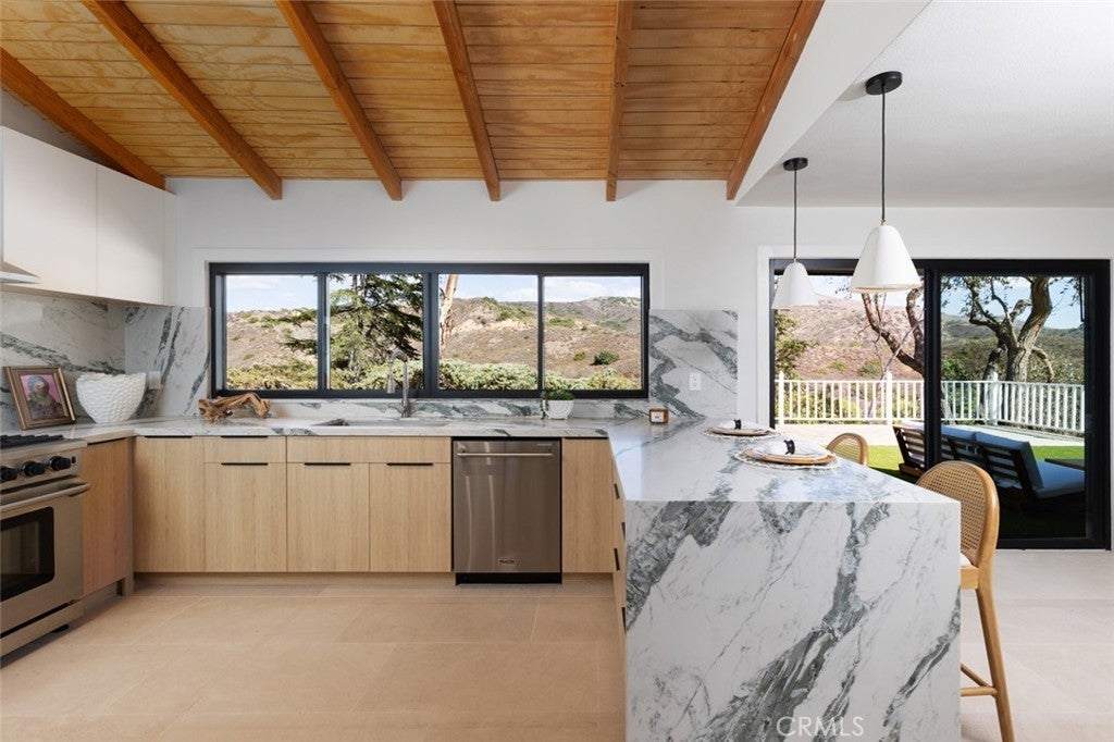 10141 Overhill Drive, North Tustin