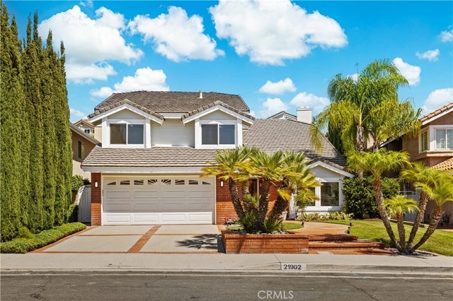 21902 Herencia, Mission Viejo