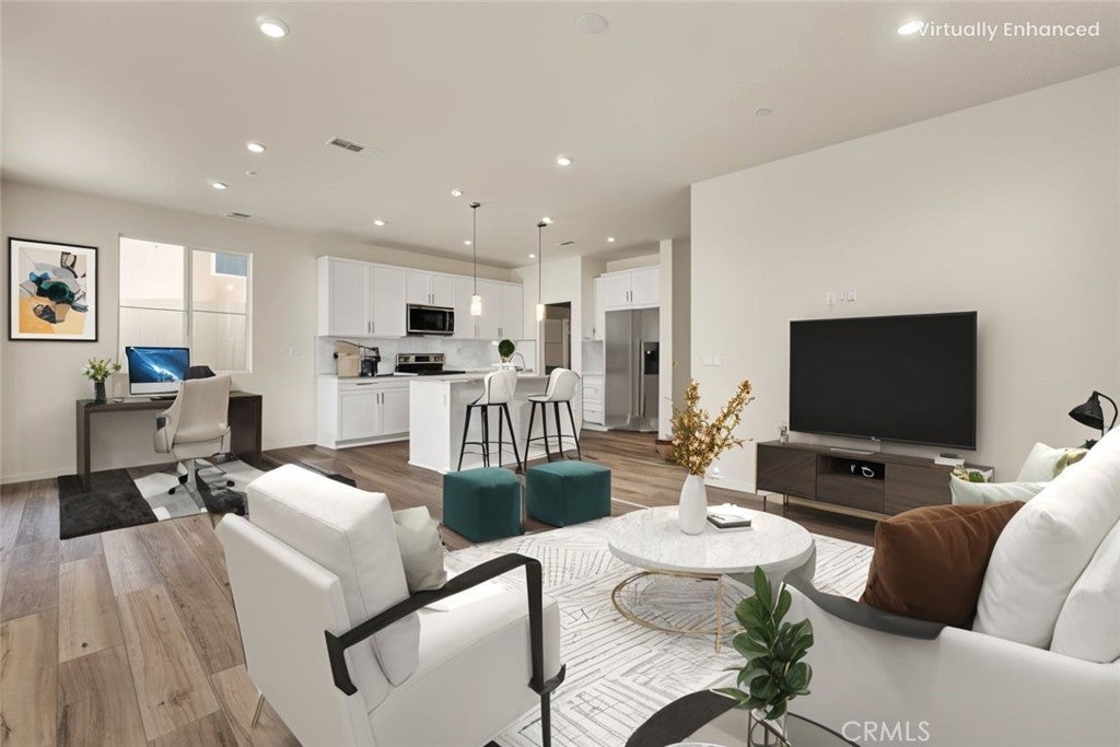 Photo of Listing #PW25216640