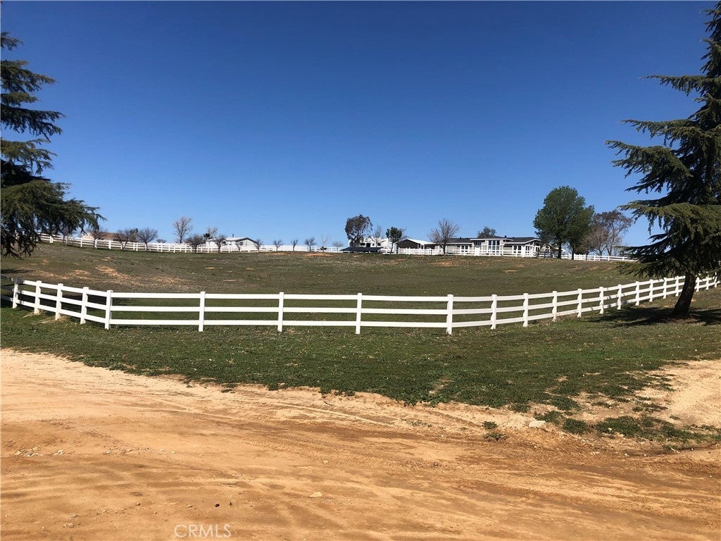 Photo of Listing #IV25216756