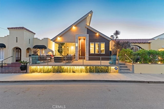 29 W Neapolitan Lane, Long Beach