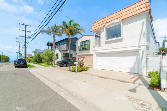 725 30th Street, Hermosa Beach.